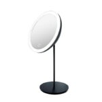 veidrodis-ant-kojeles-su-led-apsvietimu-be-osom-led-table-mirror-matte-black-beosom18dtrsbk-juodos-spalvos-5x-skersmuo-175-mm