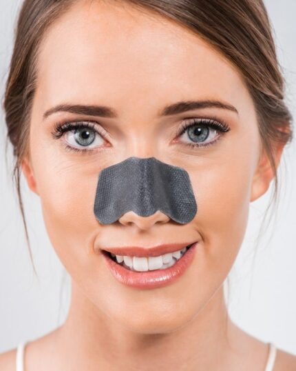 Giliai valančios nosies juostelės Iroha Nature Deeep Pore Cleansing Nose Strips SIN0